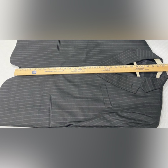 Hugo Boss US Black Pinstripe 2 Pc Suit Jacket And Pants Measurements In Pics - Picture 4 of 13